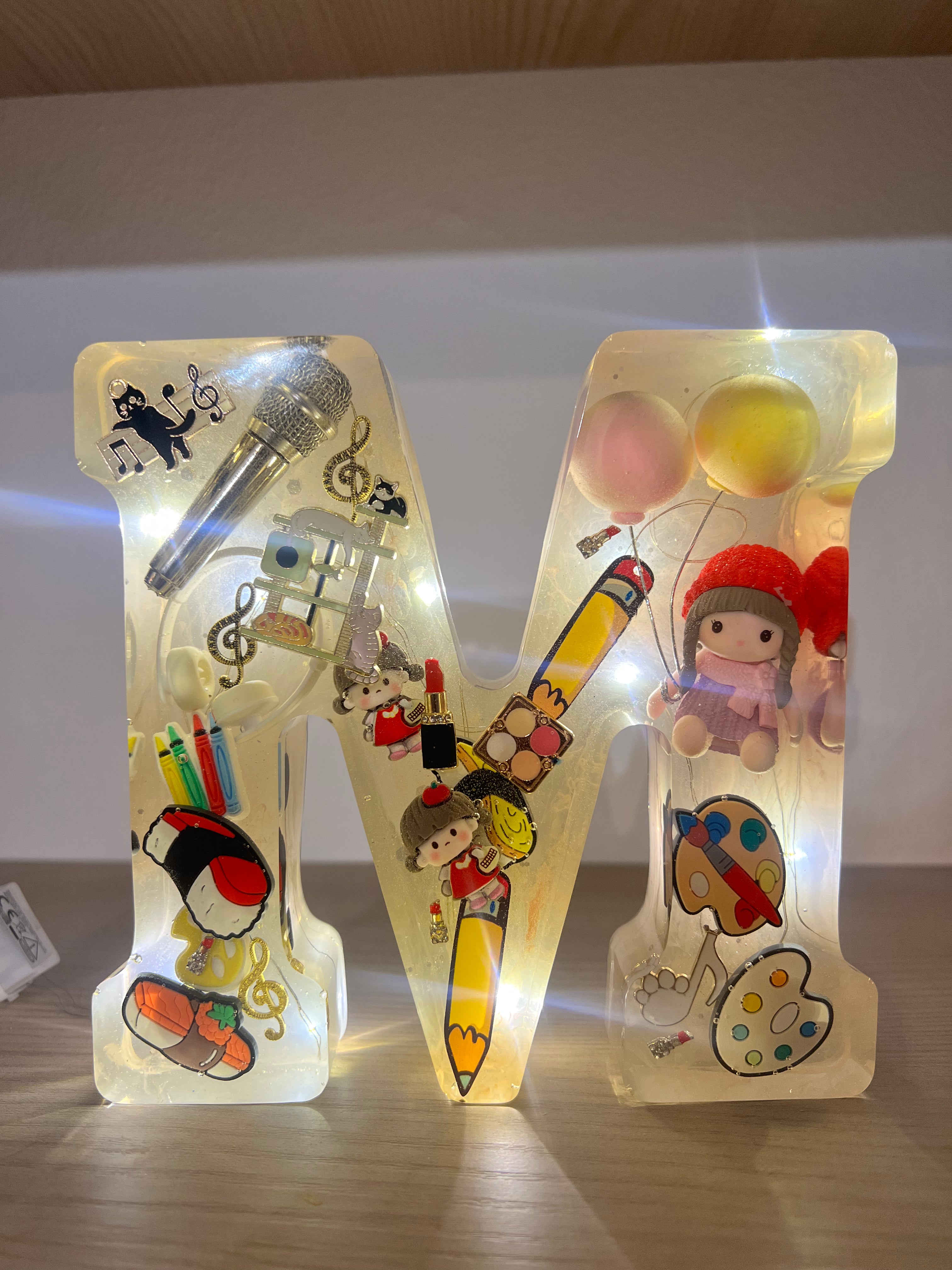 Lampada in resina personalizzata